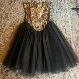 Vintage 80s Gunne Sax black and cream mini dress sz 5